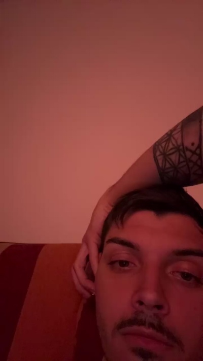 ThomasRM98 live cam on Cam4