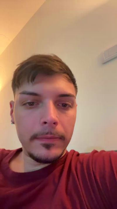 ThomasRM98 live cam on Cam4