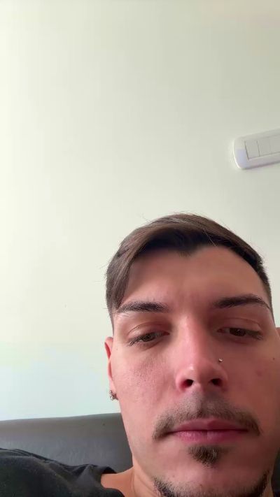ThomasRM98 live cam on Cam4