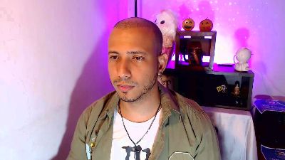 Thommerxxx live cam on Cam4
