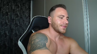 Thori92 live cam on Cam4
