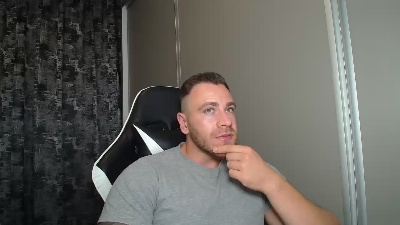Thori92 live cam on Cam4