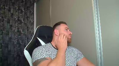 Thori92 live cam on Cam4
