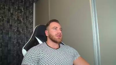 Thori92 live cam on Cam4