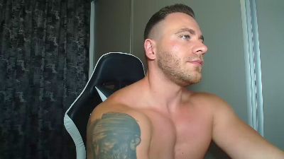 Thori92 live cam on Cam4