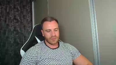 Thori92 live cam on Cam4