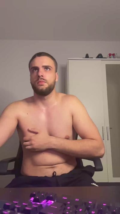 Thorodinsson03 live cam on Cam4