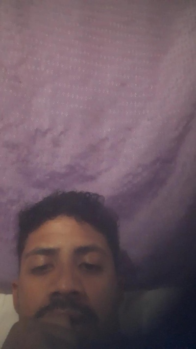 Threem232 live cam on Cam4