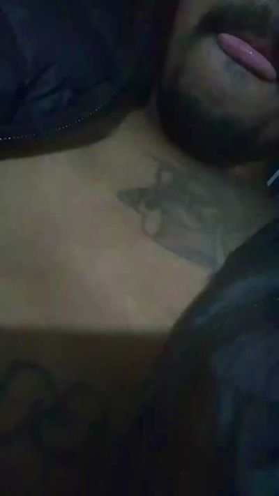 Threem232 live cam on Cam4