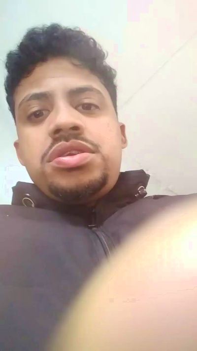 Threem232 live cam on Cam4