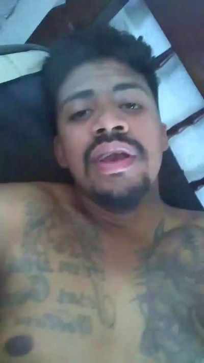 Threem232 live cam on Cam4
