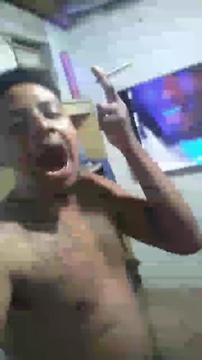 Threem232 live cam on Cam4