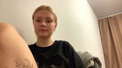 ThuMohan live cam on Cam4