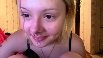 ThuMohan live cam on Cam4