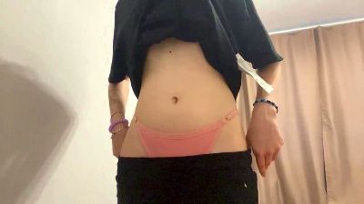 ThuMohan live cam on Cam4