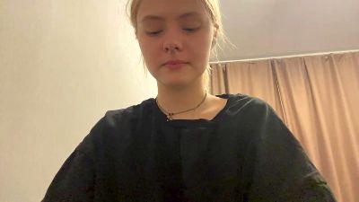 ThuMohan live cam on Cam4