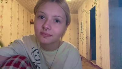 ThuMohan live cam on Cam4