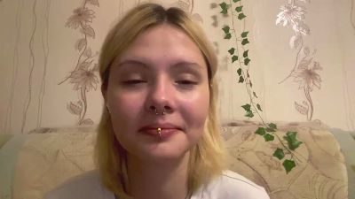 ThuMohan live cam on Cam4