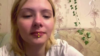 ThuMohan live cam on Cam4