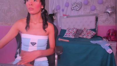 Tiara_Latina live cam on Cam4