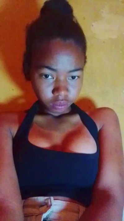 Tiavina07 live cam on Cam4