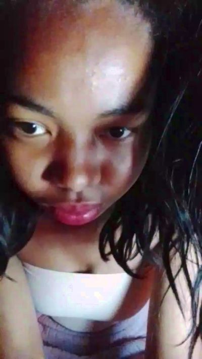 Tiavina07 live cam on Cam4