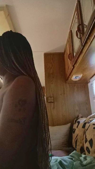 Tierrahmarie live cam on Cam4