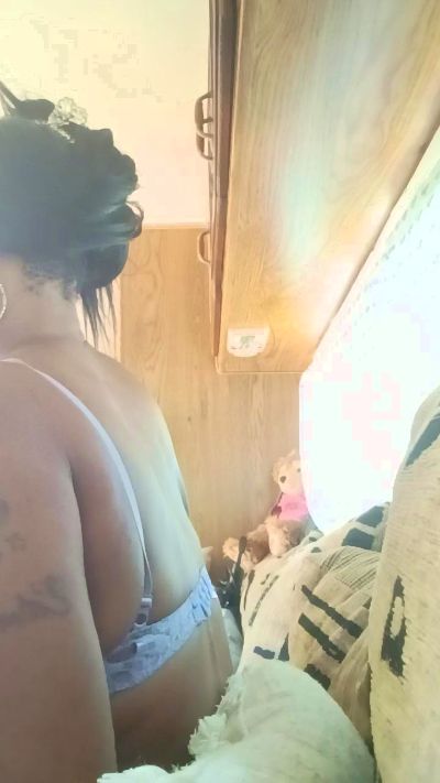 Tierrahmarie live cam on Cam4