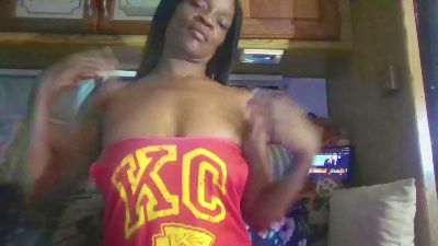Tierrahmarie live cam on Cam4