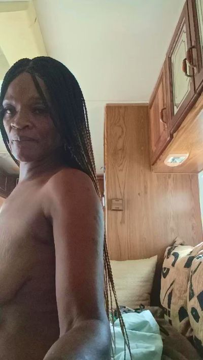 Tierrahmarie live cam on Cam4