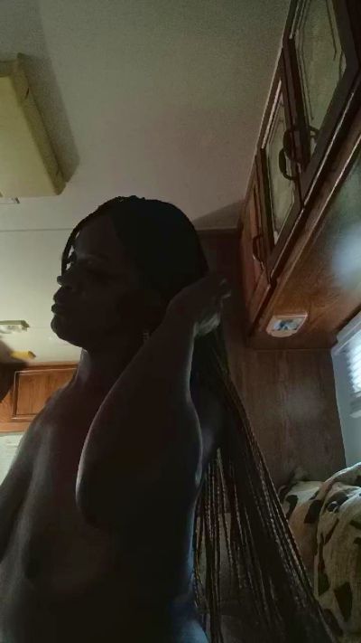 Tierrahmarie live cam on Cam4