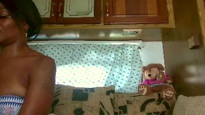 Tierrahmarie live cam on Cam4