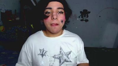 Tiff_Styles live cam on Cam4