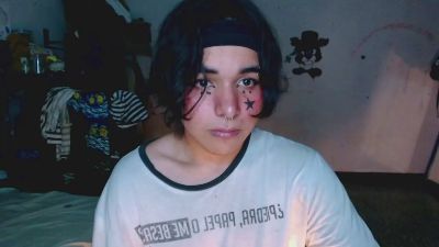 Tiff_Styles live cam on Cam4