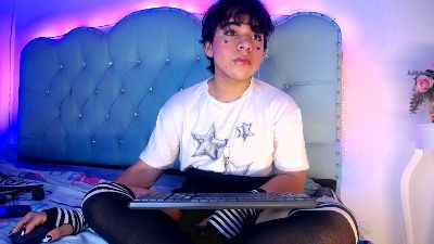 Tiff_Styless live cam on Cam4
