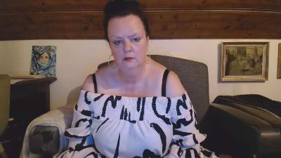 TiffanyMilf live cam on Cam4