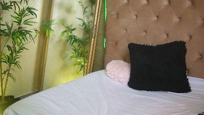 TiffanyTaboo live cam on Cam4
