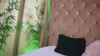 TiffanyTaboo live cam on Cam4
