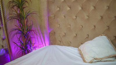 TiffanyTaboo live cam on Cam4