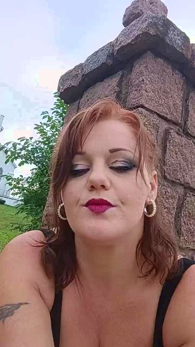 Tiffhoneybunny live cam on Cam4