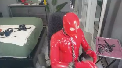 Tightlyrubberd live cam on Cam4