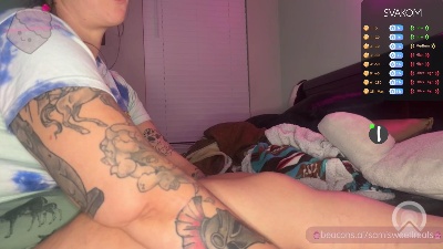 Tikisweetz26 live cam on Cam4