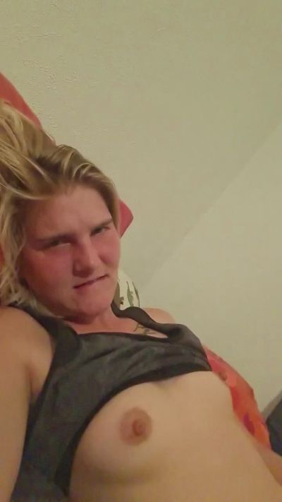 Tilldizzen94 live cam on Cam4