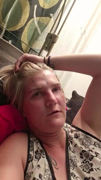 Tilldizzen94 live cam on Cam4