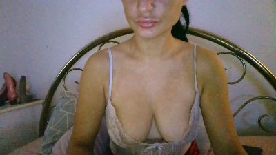 Tillybabe live cam on Cam4