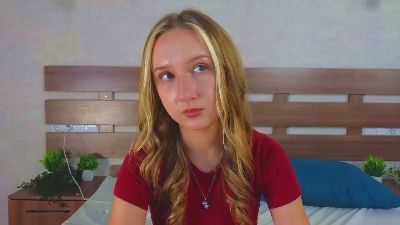 TinaPage live cam on Cam4
