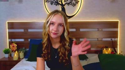 TinaPage live cam on Cam4
