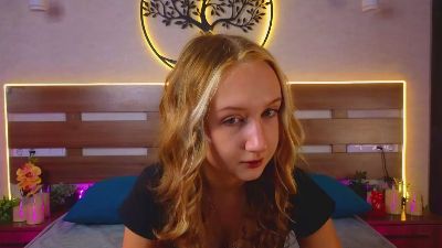TinaPage live cam on Cam4