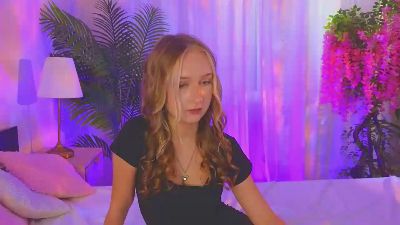TinaPage live cam on Cam4