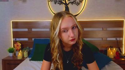 TinaPage live cam on Cam4